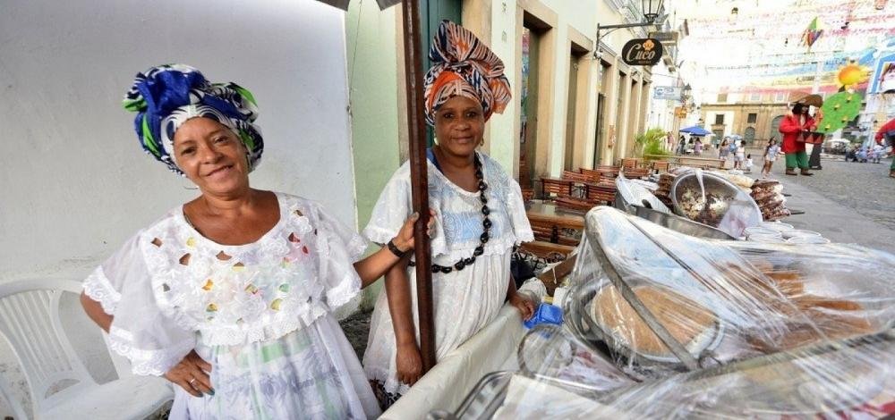 Diferente do Rio de Janeiro, Prefeitura de Salvador já vetou projeto que tornava baiana de acarajé como patrimônio imaterial