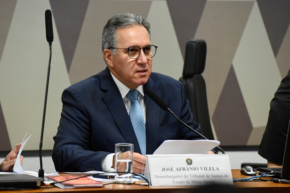 Lula nomeia três novos ministros do STJ; saiba quem são