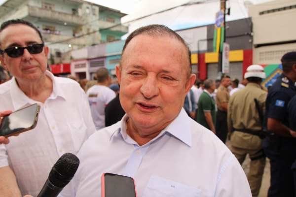 PEC da reeleição é protocolada na Alba