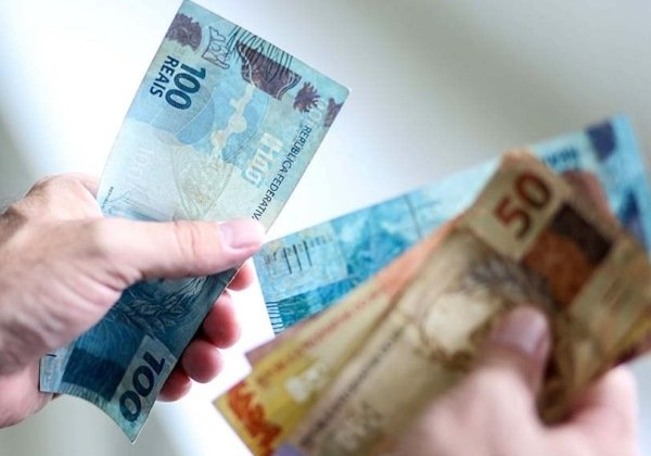 A cada dez brasileiros, oito estão endividados, revela pesquisa