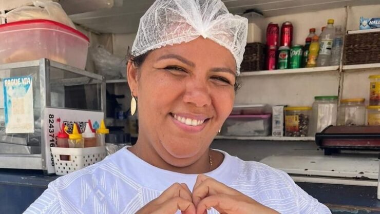 Com popularidade de Davi no BBB 24, barraca de esposa do brother faz sucesso em Salvador