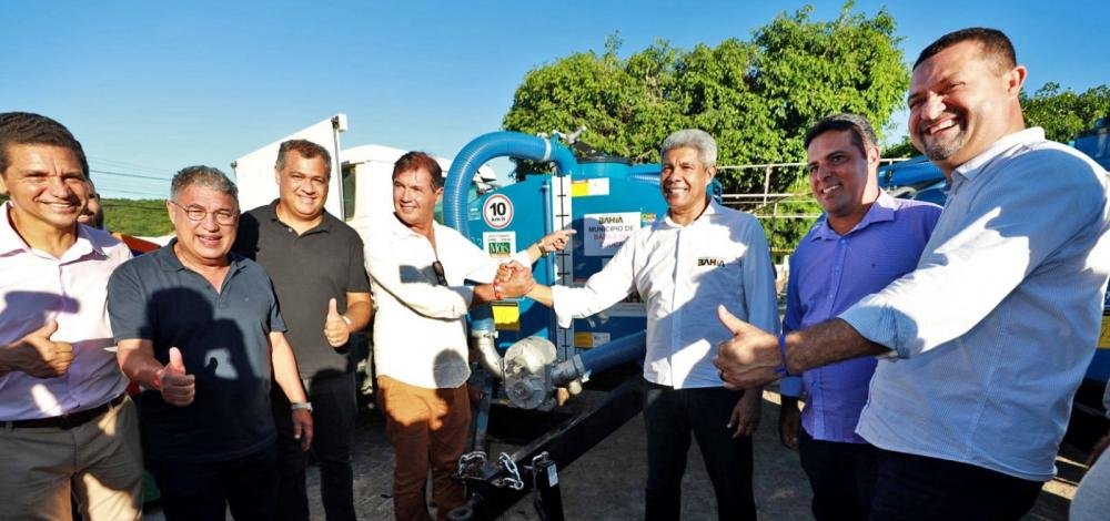 Jerônimo Rodrigues visita interior da Bahia com ações de combate à seca