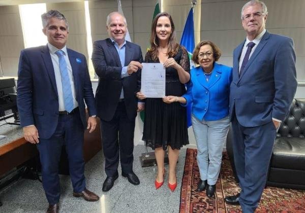 Lídice da Mata e OAB-BA pedem instalação de Superintendência do INSS na Bahia