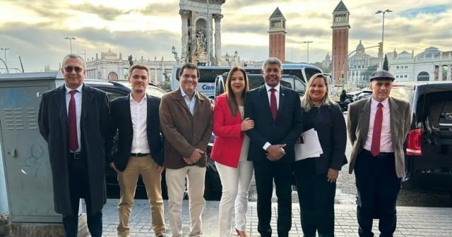 Na Espanha, Jerônimo conhece tratamento revolucionário contra o câncer e negocia o uso da tecnologia na Bahia