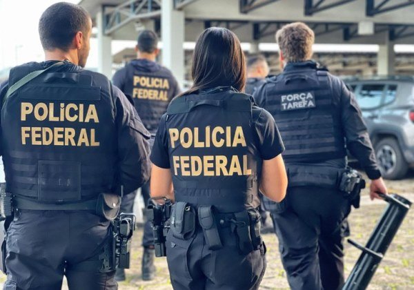 PF deflagra operação contra grupo de milicianos em Feira; cinco policiais são presos