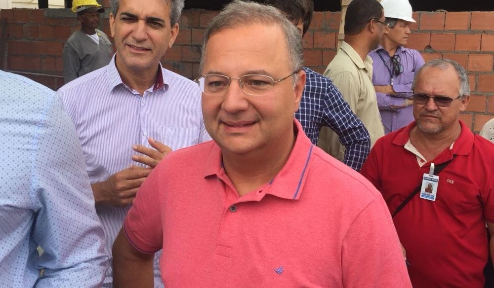 Secretário Vilas-Boas apresentará projeto ‘próprio’ do Mais Médicos para a Bahia