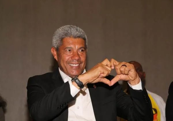 Jerônimo Rodrigues antecipa 50% dos salários dos servidores para festas juninas