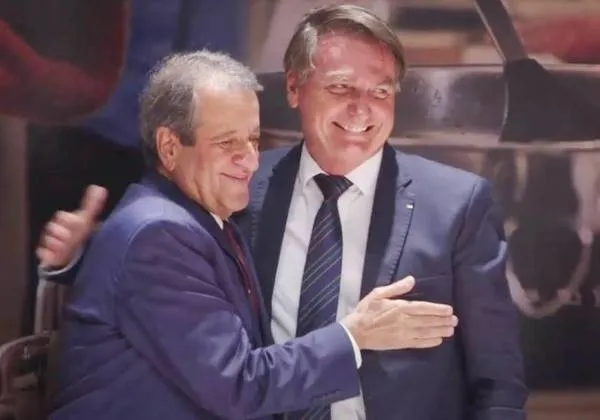 Bolsonaro decidirá candidatos a presidente e vice em 2026, diz Valdemar