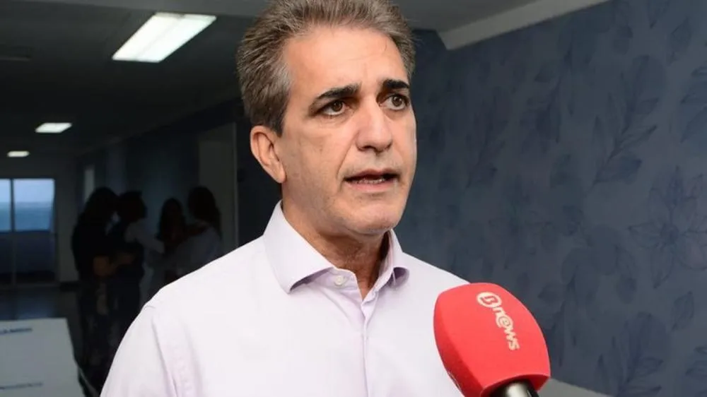 "Zé Ronaldo fez com Pablo o que ACM Neto fez com ele em 2022: entubou sua candidatura de forma humilhante”, avalia Robinson Almeida, sobre desistência de deputado do PSDB em Feira