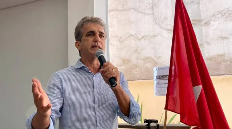 Com TV e apoio de Lula e Jerônimo, Zé Neto acumula força para vencer eleições no 1º turno em Feira, afirma deputado Robinson; "pesquisas apontam isso"