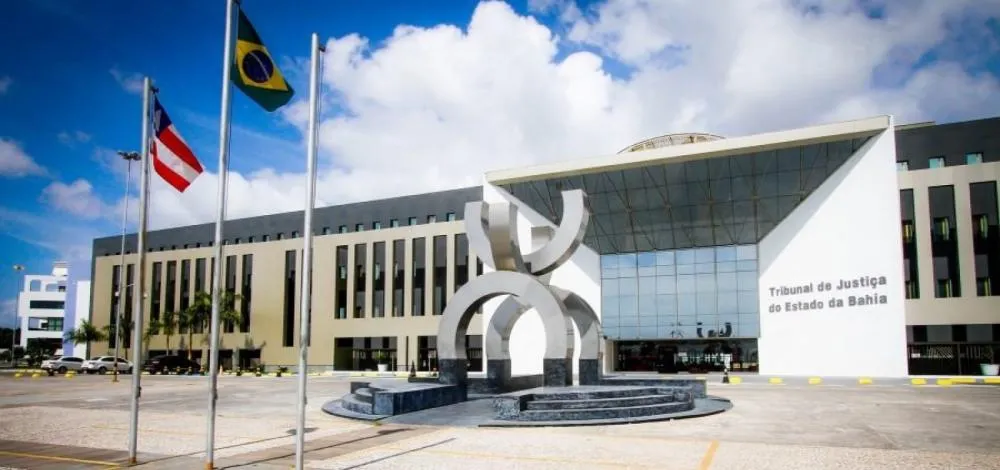 Justiça baiana reverte decisão e autoriza aborto para gestante de feto sem chance de vida