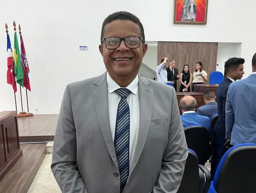 Sete vereadores da base do governo declaram apoio a Jorge Oliveira para presidência da Casa