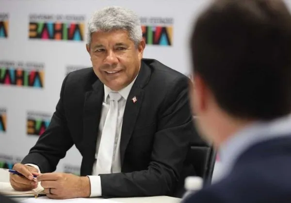 Governador autoriza obra de pavimentação em trecho da rodovia BA-782, no Litoral Norte