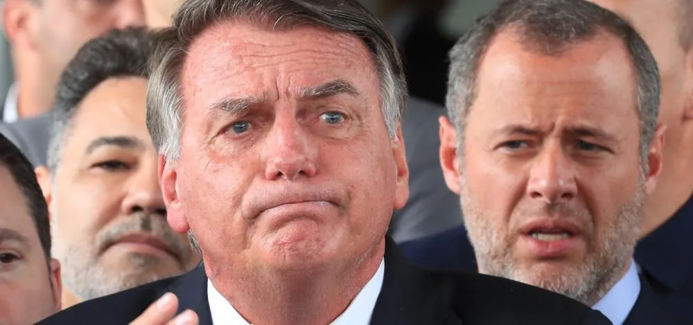 Bolsonaro nega tentativa de golpe e diz que há algo “pessoal” contra ele