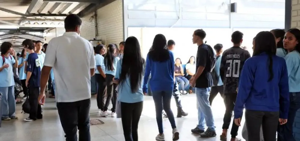 Pé-de-Meia 2025: pagamento para estudantes de novembro e dezembro é realizado