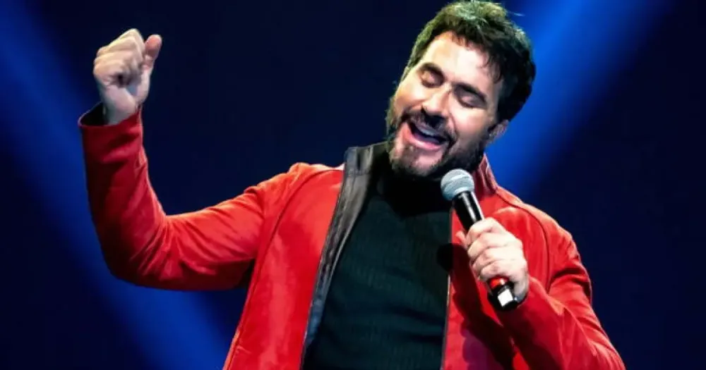 Padre Fábio de Melo se envolve em nova confusão com banda católica em show na Bahia