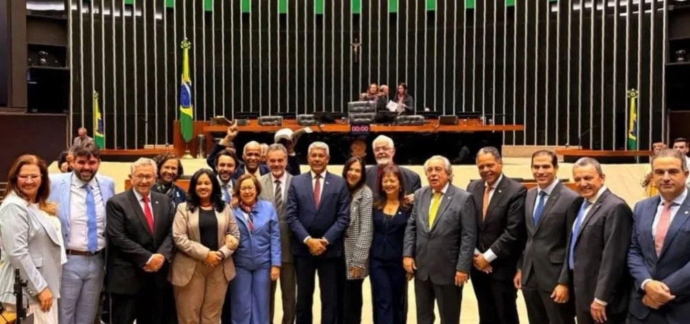 Câmara dos Deputados celebra os 202 anos da Independência da Bahia com sessão solene