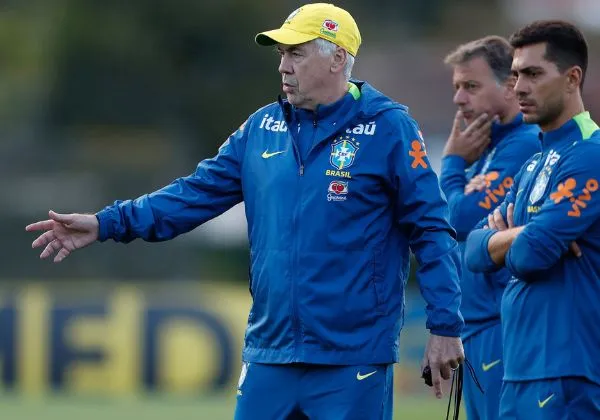 Ancelotti esboça Seleção com mudanças na zaga e dupla de ataque do Chelsea