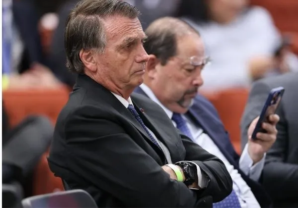 STF forma maioria para condenar Jair Bolsonaro