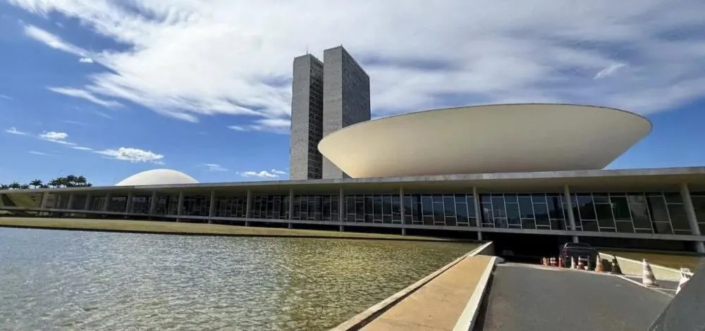 Congresso aprova aumento de 39% no fundo eleitoral e vai para R$ 3,9 bi em 2026