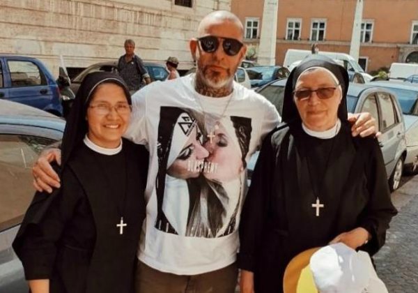 Band se pronuncia sobre polêmica envolvendo Henrique Fogaça