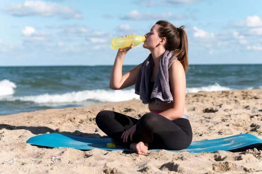 Cuidados com a alimentação e hidratação no verão; confira dicas para aproveitar com saúde