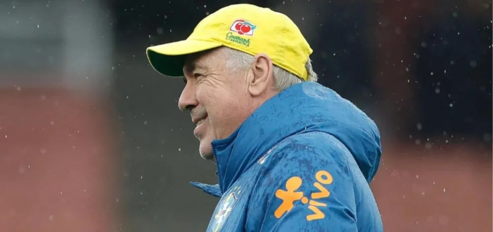 Ancelotti testa substitutos de Raphinha e Wesley, cortados por lesão