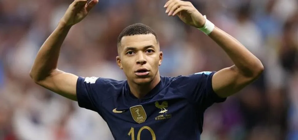 Mbappé sofre lesão e pode virar desfalque para Copa do Mundo