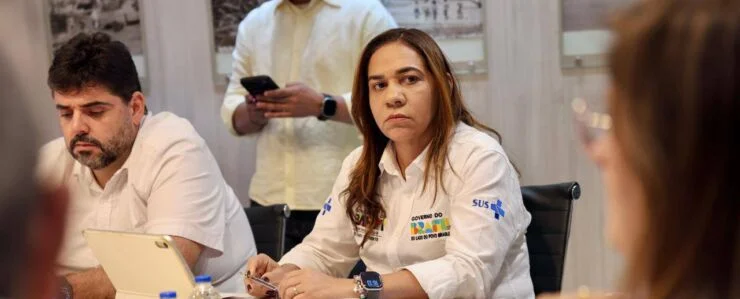 Secretária de saúde do Estado rebate críticas de José Ronaldo: “Se a Bahia copiasse a saúde municipal de Feira, teria o pior serviço do Brasil”