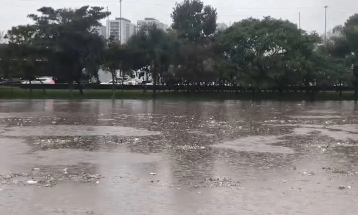 Extremo sul da Bahia tem alerta para ventos fortes