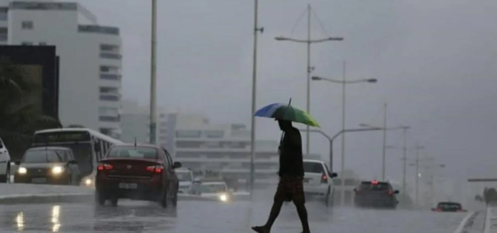 Inmet emite alerta de tempestades para a Bahia e outros 17 estados