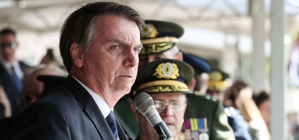 'Brasil é uma virgem que todo tarado de fora quer', diz Bolsonaro