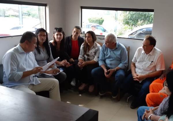 Rui visita cidades atingidas pelo rompimento da barragem do Quati