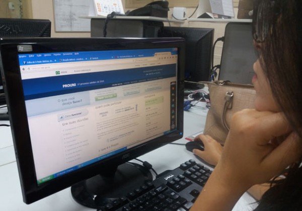 Canditados na lista de espera do ProUni devem comprovar informações