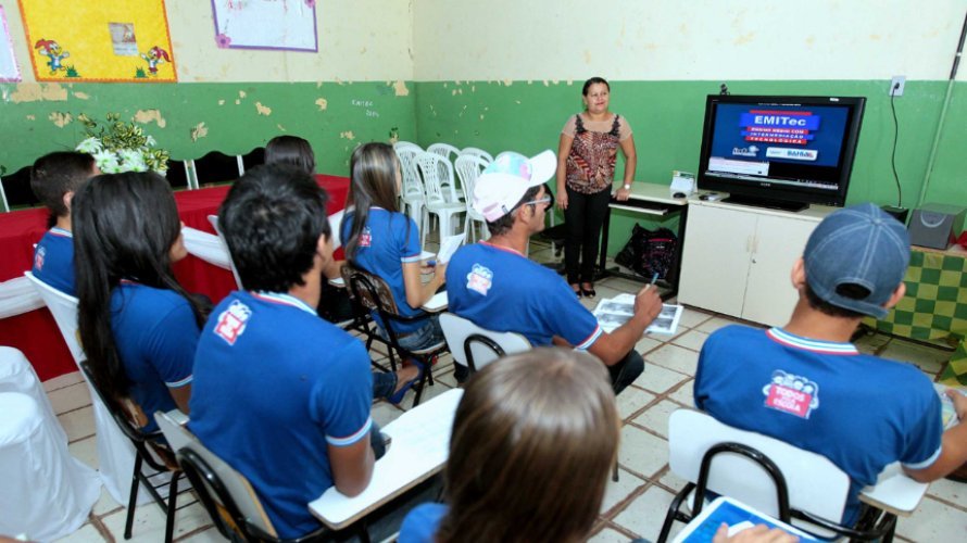 MP-BA recomenda que Cícero Dantas garanta calendário escolar nos parâmetros da LDB