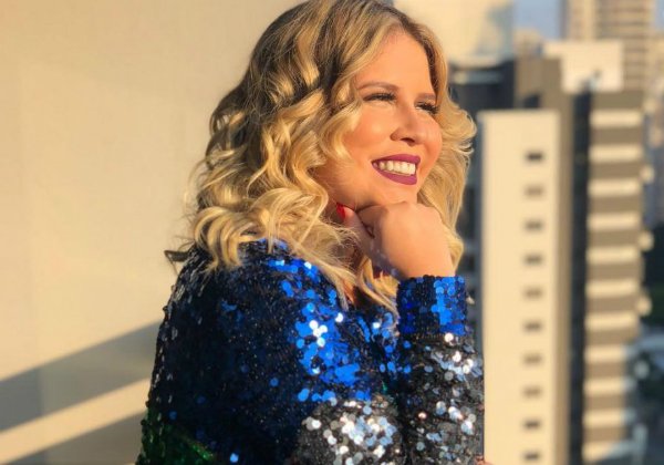 No dia do seu aniversário, Marília Mendonça revela sexo e nome do bebê