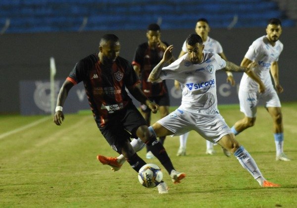 Vitória perde por 3 a 1 para o Londrina