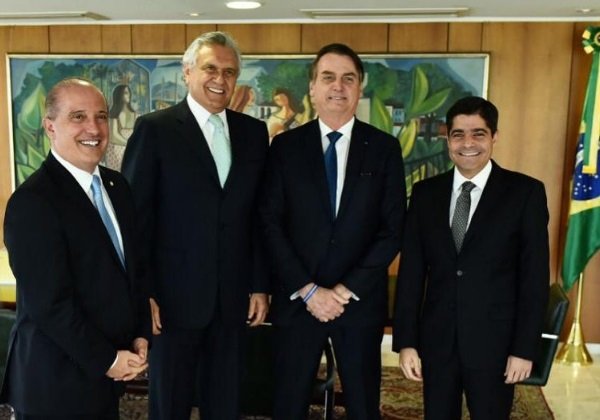 Afagado por Bolsonaro, ACM Neto diz que Presidência é ‘destino’