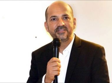 Eunápolis: Prefeito vira réu por acusação de fazer pagamentos quando estava afastado