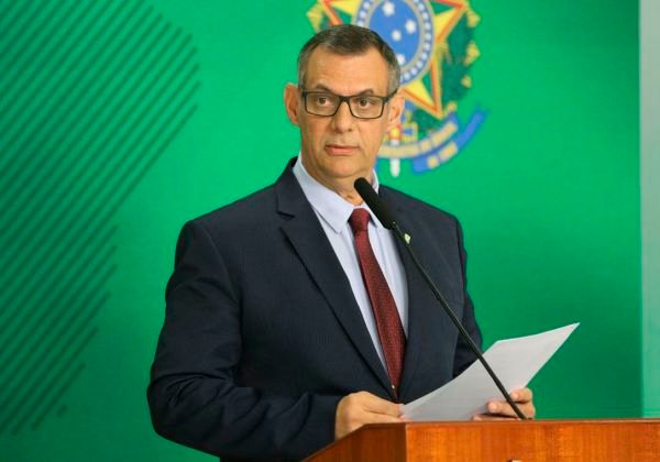 Bolsonaro emitiu opinião pessoal sobre Fernando Santa Cruz, diz porta-voz