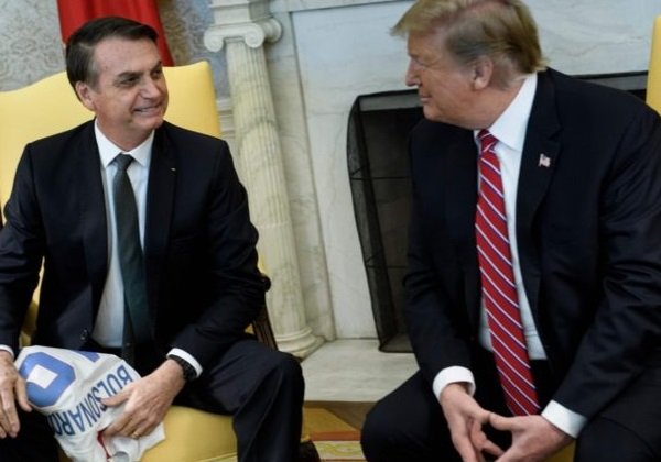 ‘Estou cada vez mais apaixonado por ele’, diz Bolsonaro sobre Trump