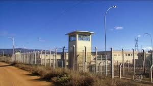 Dois presídios novos estão fechados devido a impasse na Justiça 