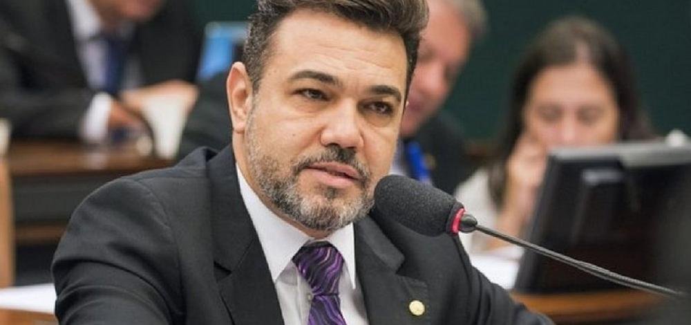 Tratamento dentário de Feliciano custa R$ 157 mil para a Câmara