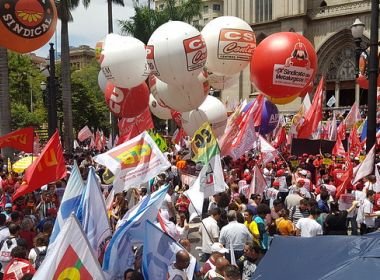 Deputados planejam apresentar PEC para redefinir estrutura dos sindicatos