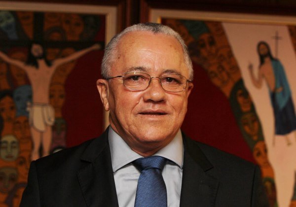 Licenciado, Josias é deputado que mais faltou às sessões nominais na Câmara