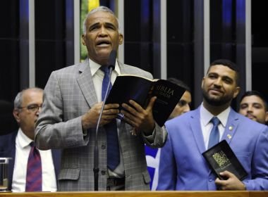 Maioria dos baianos vota a favor da reforma da Previdência; Isidório muda posição