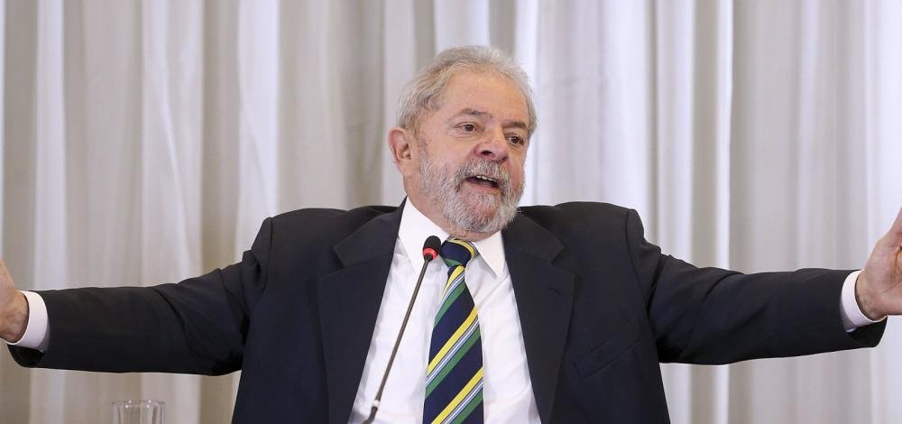 Juiz determina que Lula seja transferido para presídio em Tremembé
