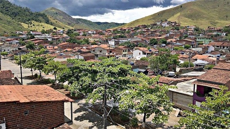 Caatiba: Prefeita é punida por desvio de finalidade no uso de recursos do Fundef