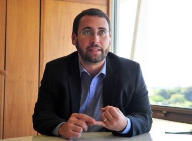 Assessor de Wagner, Éden Valadares é lançado candidato à presidência estadual do PT