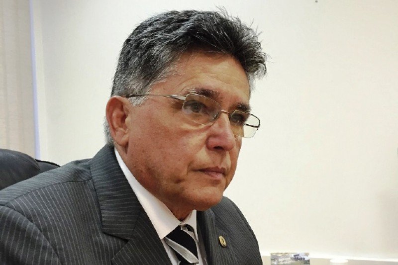 Porto Seguro: Ex-prefeito terá de devolver R$ 2,5 milhões por contratação de advogados